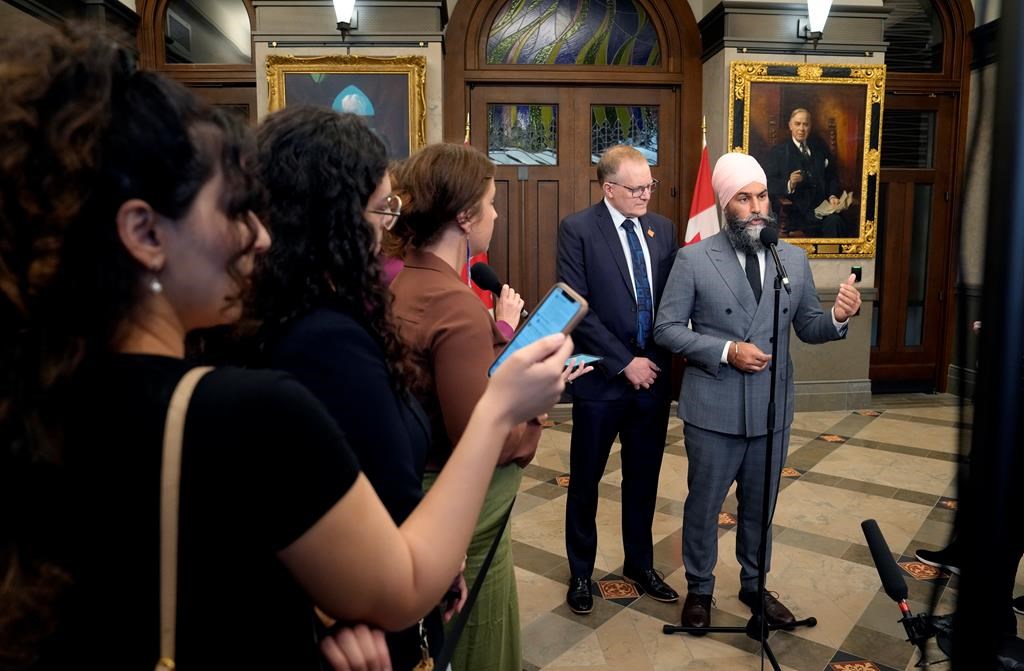 NDP to join Bloc in backing Liberals against non-confidence vote