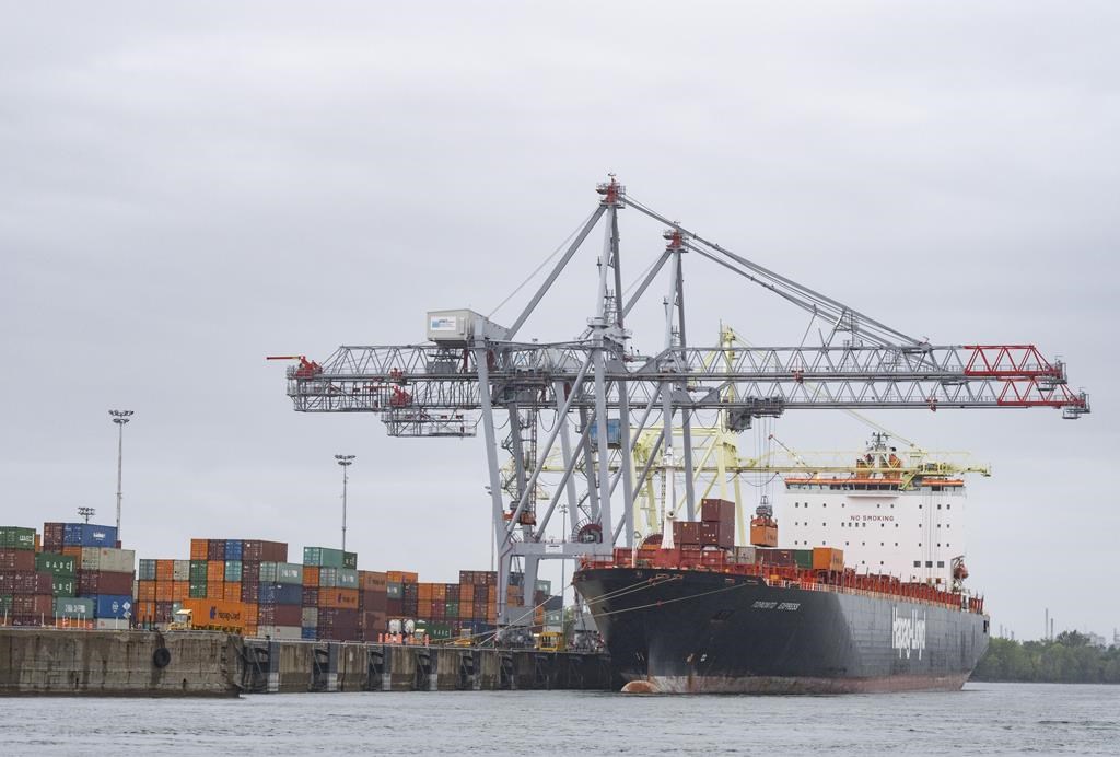 Port of Montreal dockworkers serve notice for 3-day strike to begin Monday