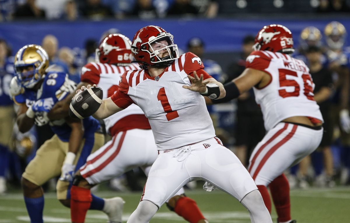 Calgary Stampeders quarterback Logan Bonner (1) throws against the Winnipeg Blue Bombers during second half CFL pre-season action in Winnipeg Friday, May 31, 2024.