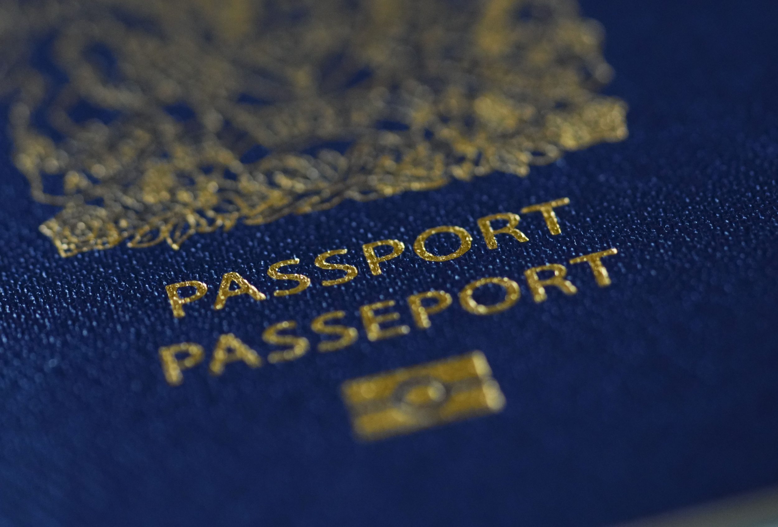 Americans can now renew passports online. Canadians are still waiting