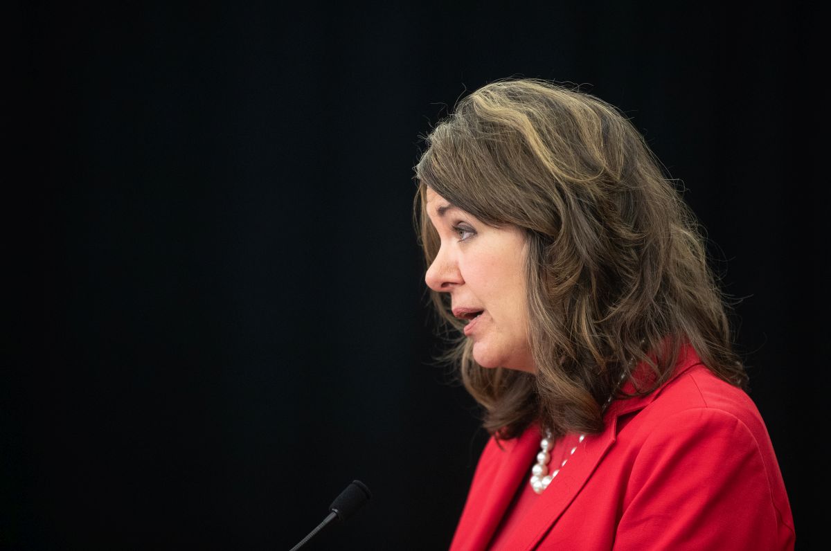 Премиерът на Алберта Даниел Смит казва че журито е говорило