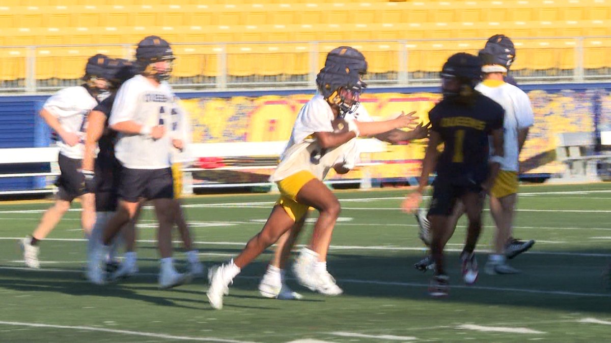 The Queen’s Gaels, 4-1, aim for a win against rivals Western Mustangs at their homecoming game. After recent close losses, they seek to secure playoff home-field advantage.