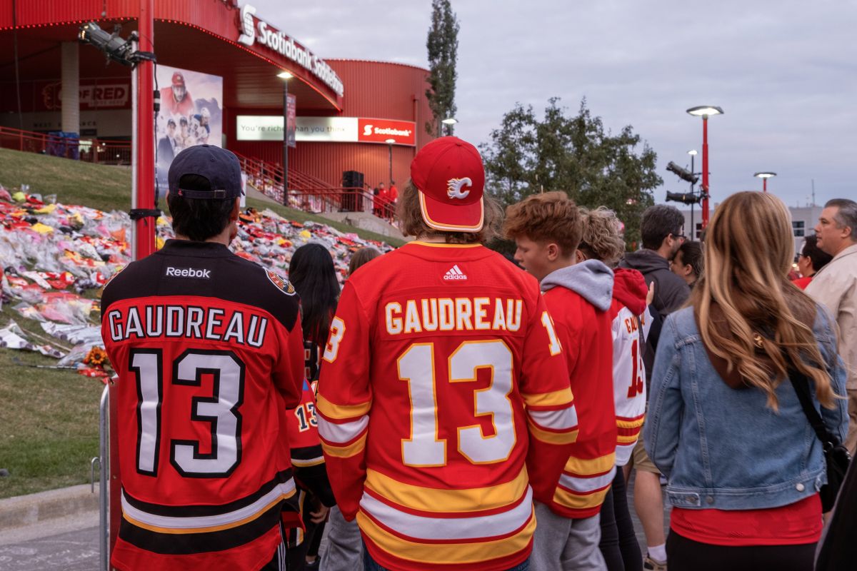 Fans gathered on the front steps of the Scotiabank Saddledome on an emotional Wednesday night as the Calgary Flames held a candlelight vigil for Johnny Gaudreau and his brother Matthew.