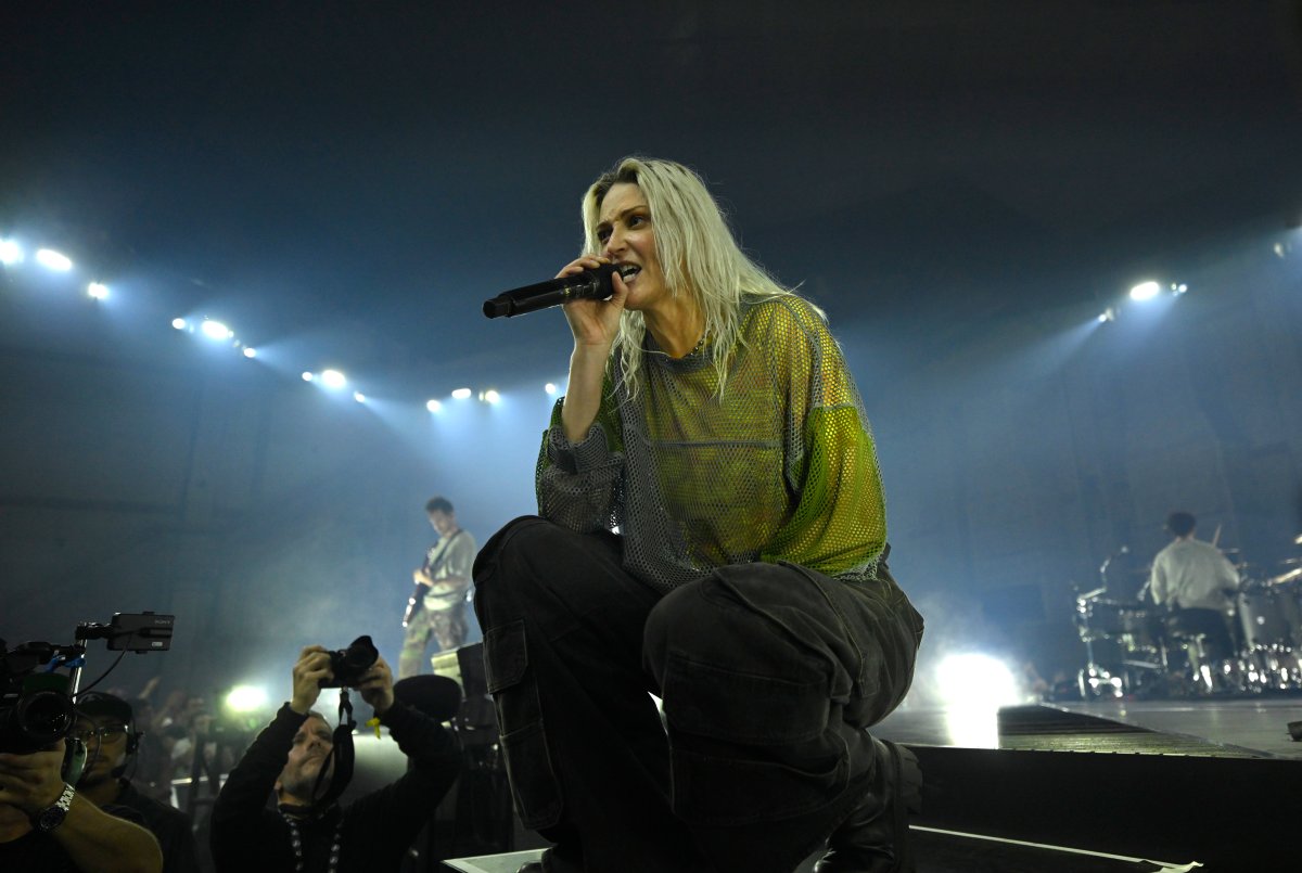 Emily Armstrong and Linkin Park perform during a global livestream at Warner Bros. Studios on September 05, 2024 in Burbank, California.