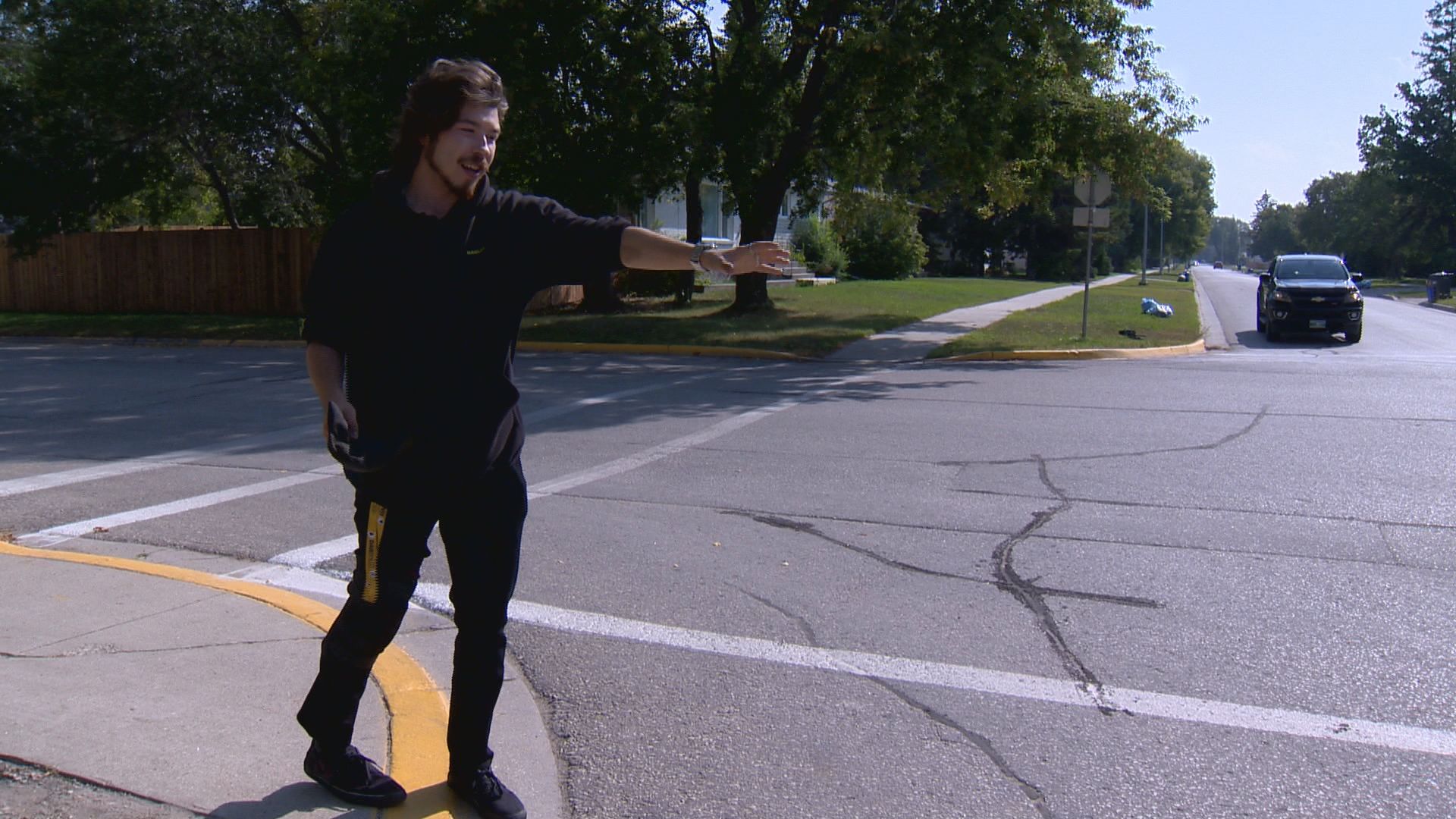 От петък Колби Берджиер следи за сивите камиони 22 годишният беше