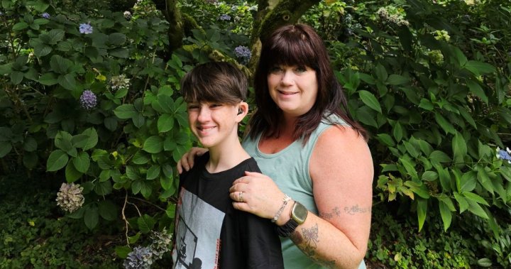 Повечето деца в училищна възраст се разхождат или автобус до