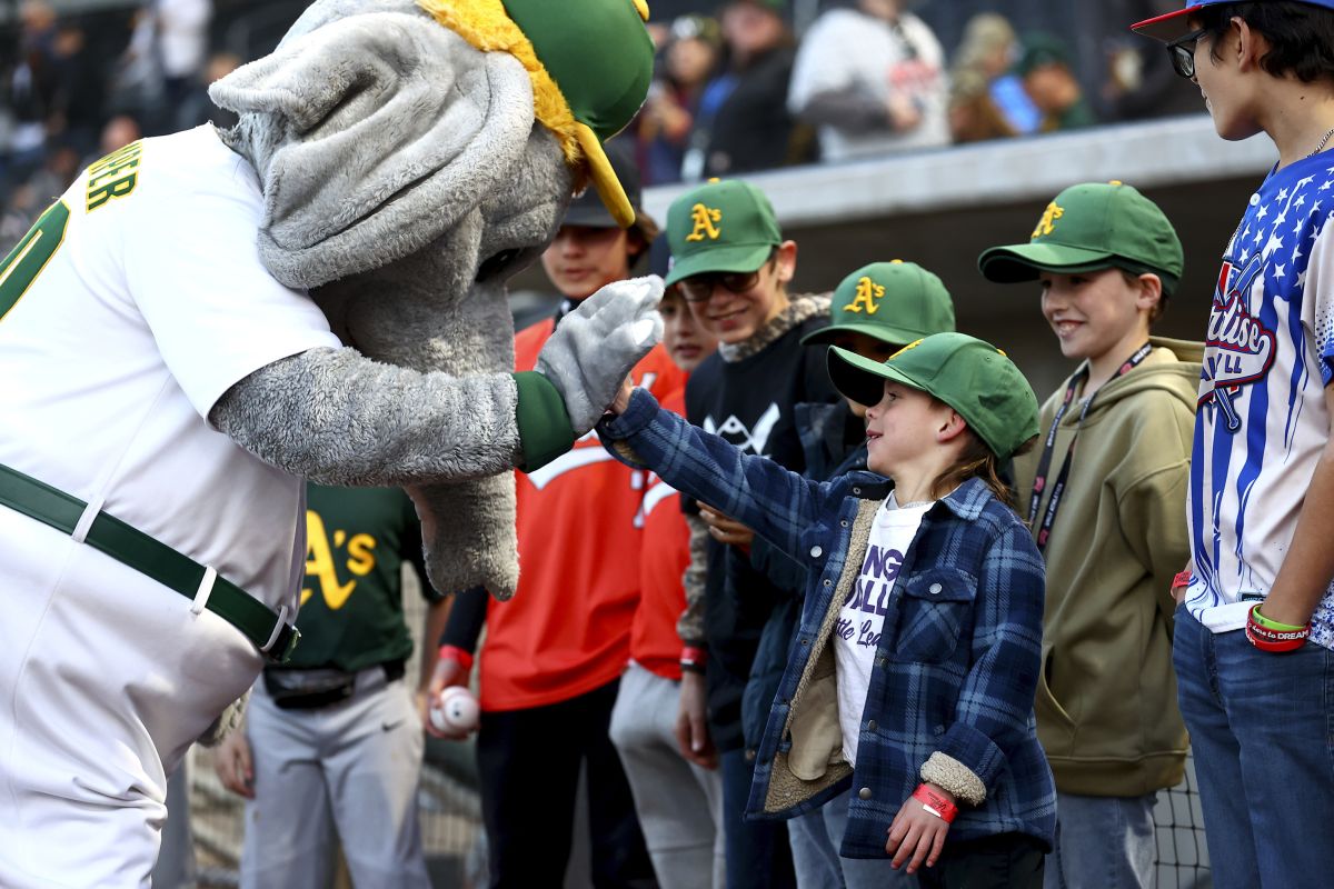 Athletics Brewers Baseball