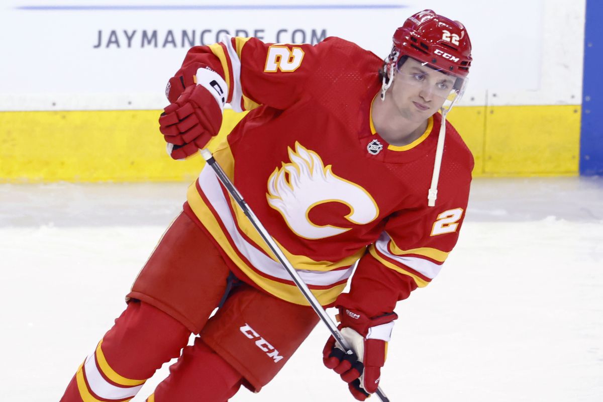 Calgary Flames sign Jakob Pelletier to 1-year contract