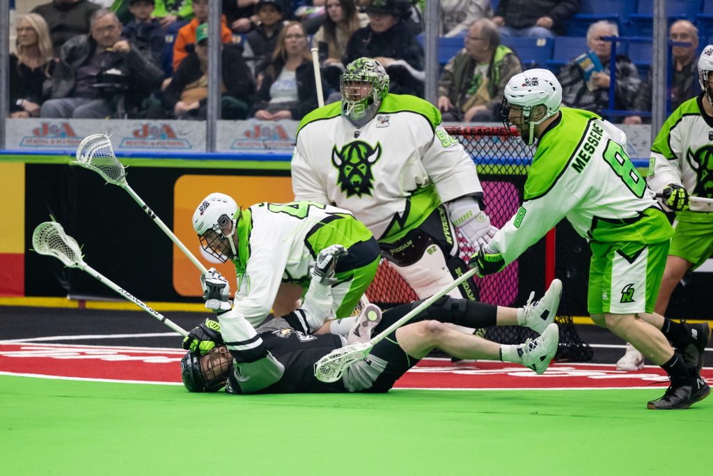 Saskatchewan Rush генерален мениджър и треньор на съотношение Дерек Кийън