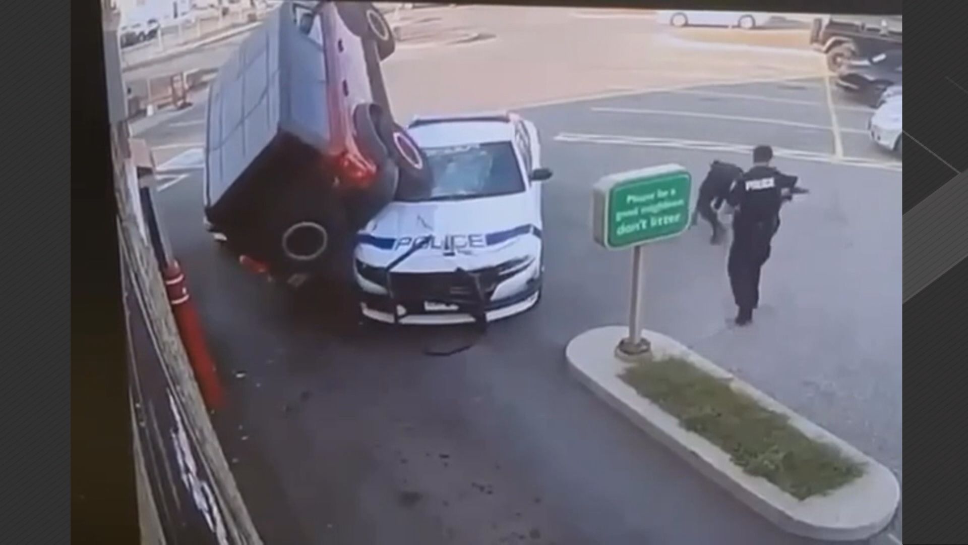 Мъж е изправен пред множество обвинения след като се твърди