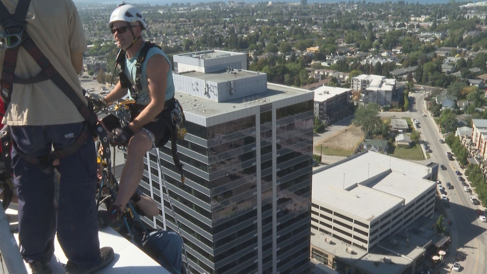 След като колелата на Gerry Austgarden преминаха през ръба на