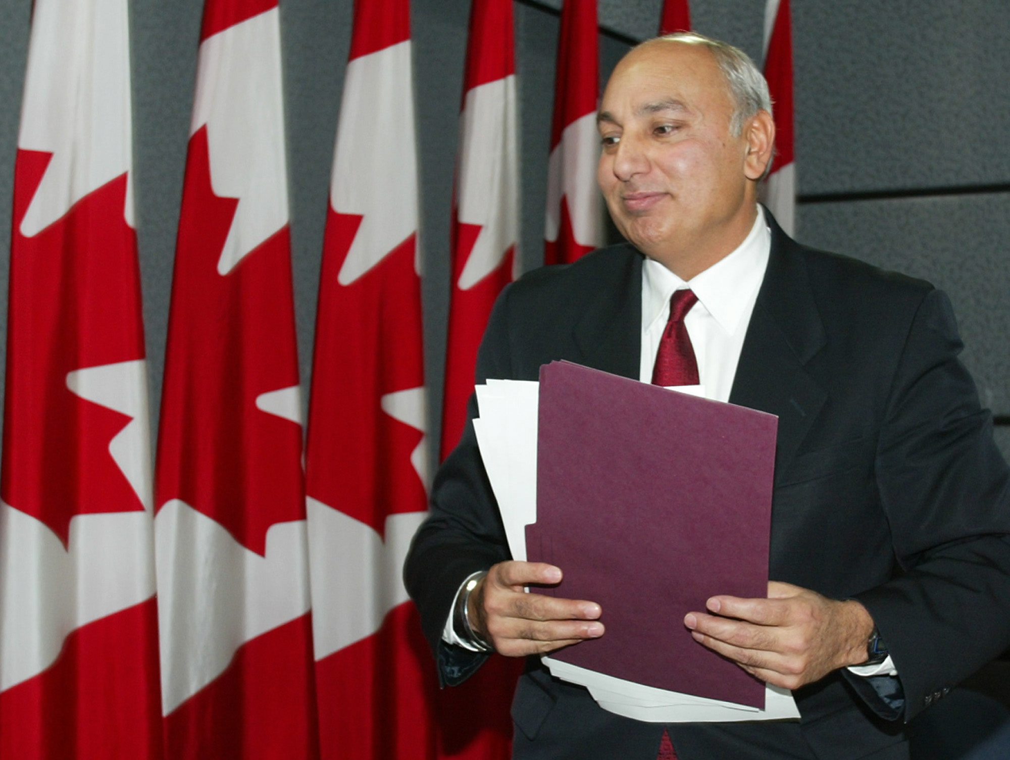 Бившият министър на федералния кабинет Хърб Дхаливал казва че иска