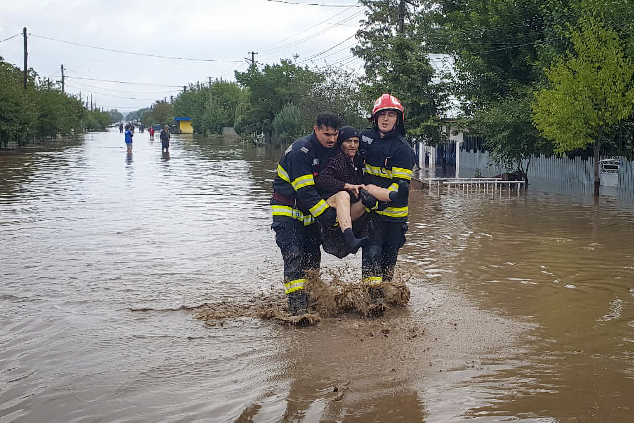 Romania floods: Torrential rain leaves 5 dead, scores stranded