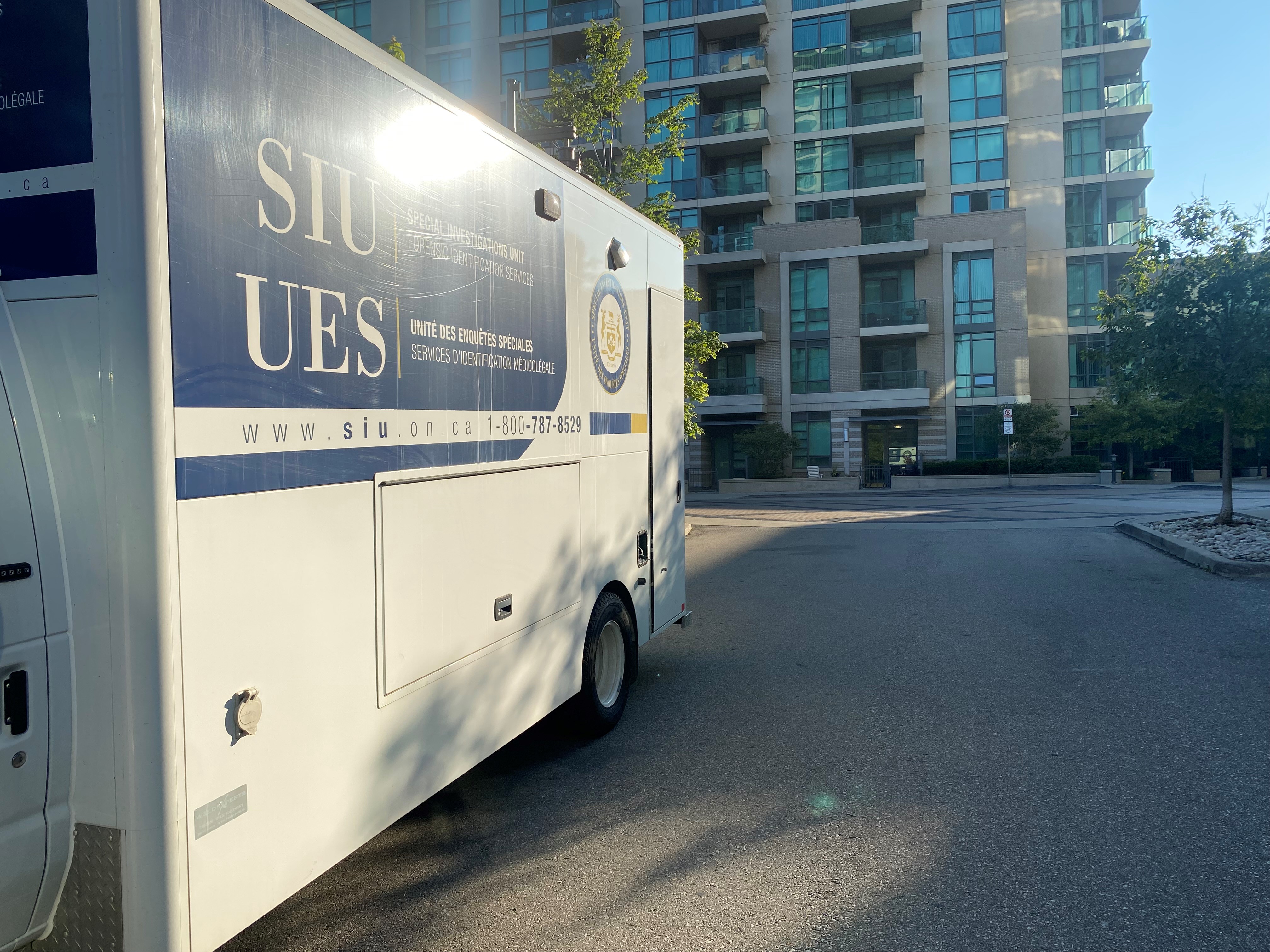 Man dead after police carry out search warrant at Toronto condo building