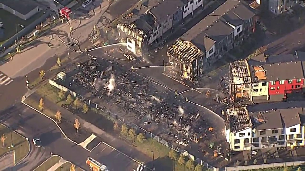 На екипажите бяха необходими около седем часа за да получат