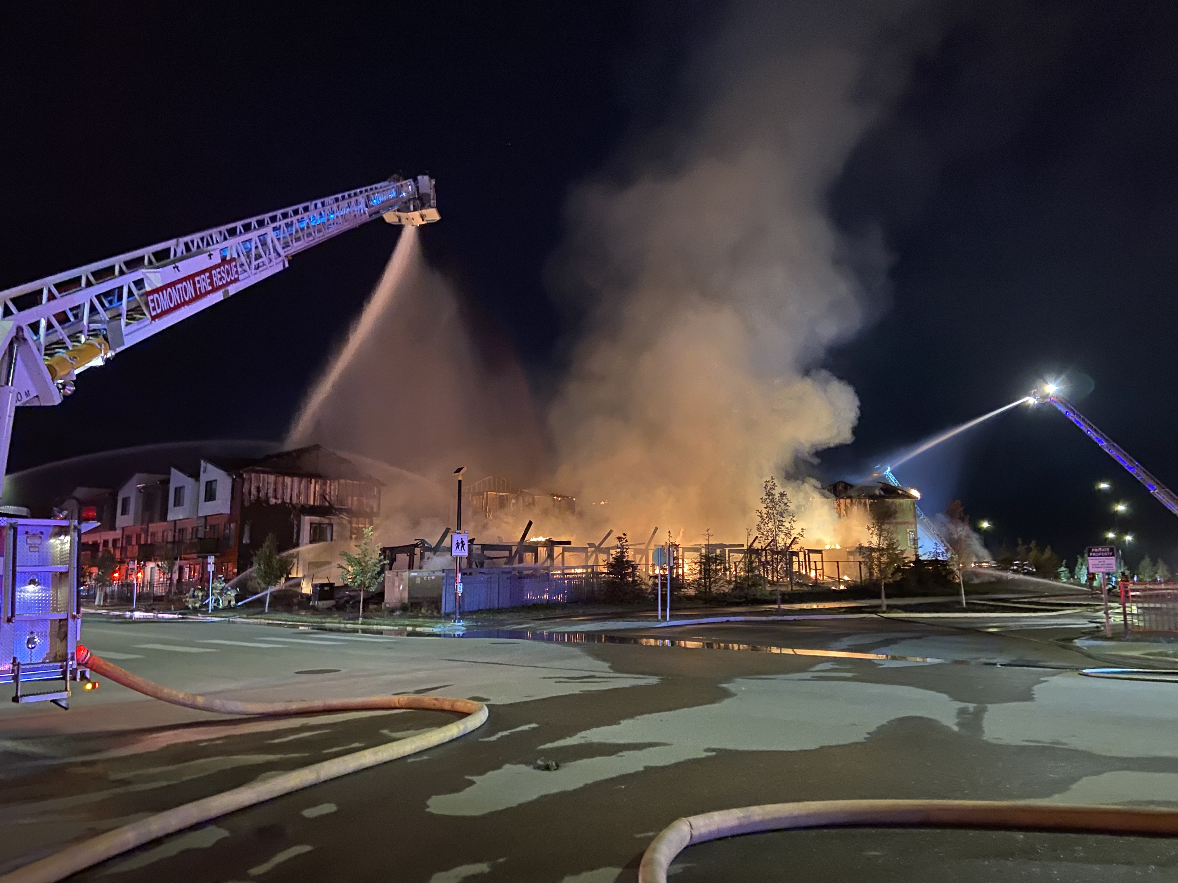 Firefighters battle massive blaze in south Edmonton