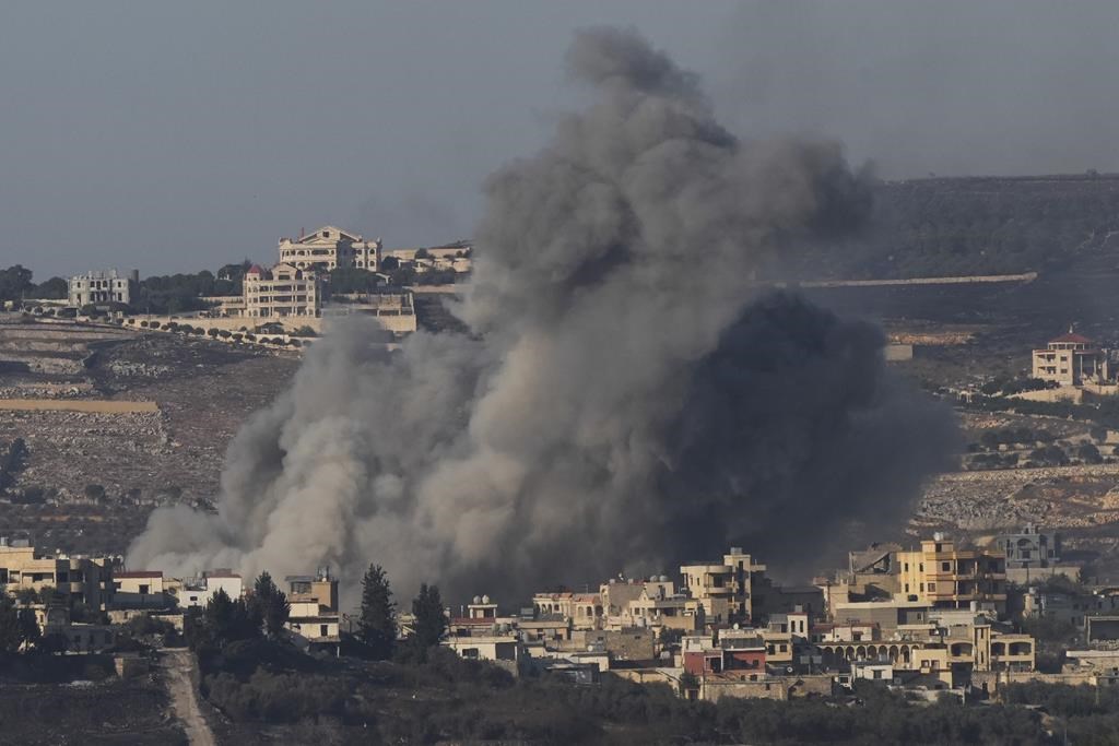 Ottawa secures more flights out of Lebanon as some Canadians face delays