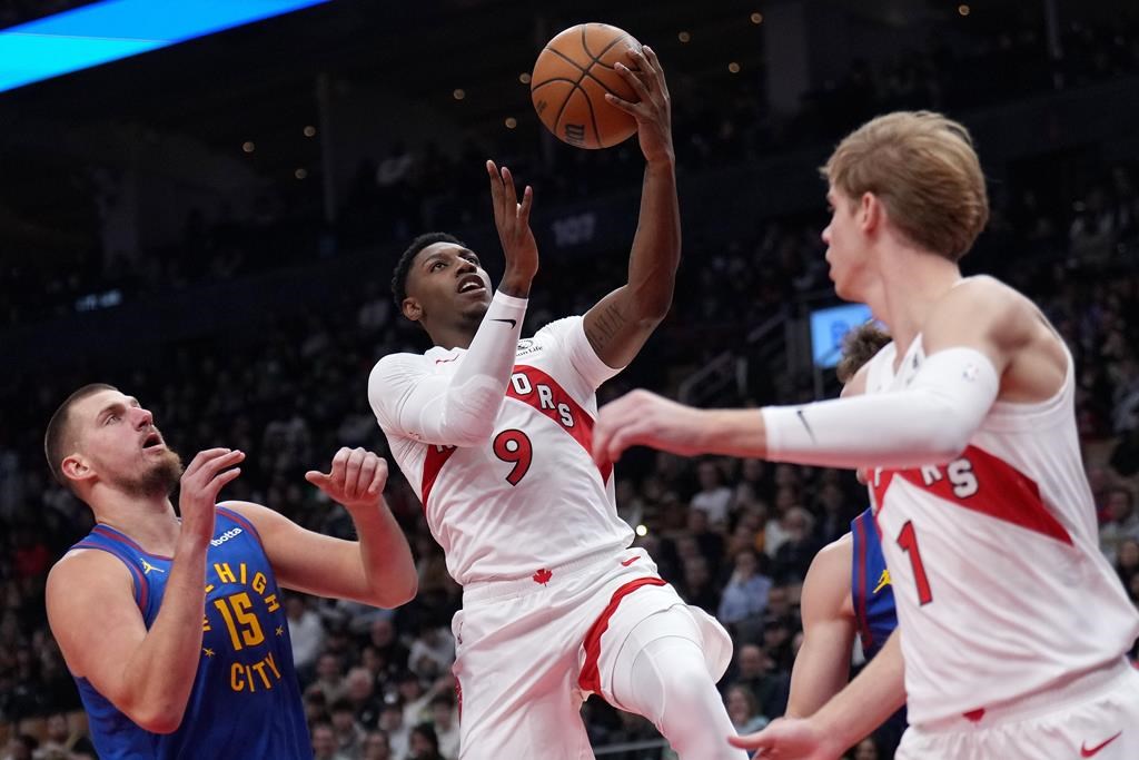 Barrett returns to Raptors as Barnes gets hurt