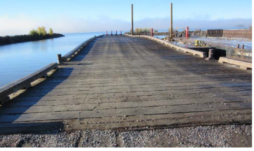 Low water levels at Transport Canada Dock in Fort Chipewyan, Atla.