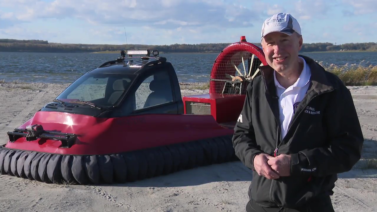 This Alberta teacher spent 1,800 hours over 1 year building a homemade hovercraft from scratch