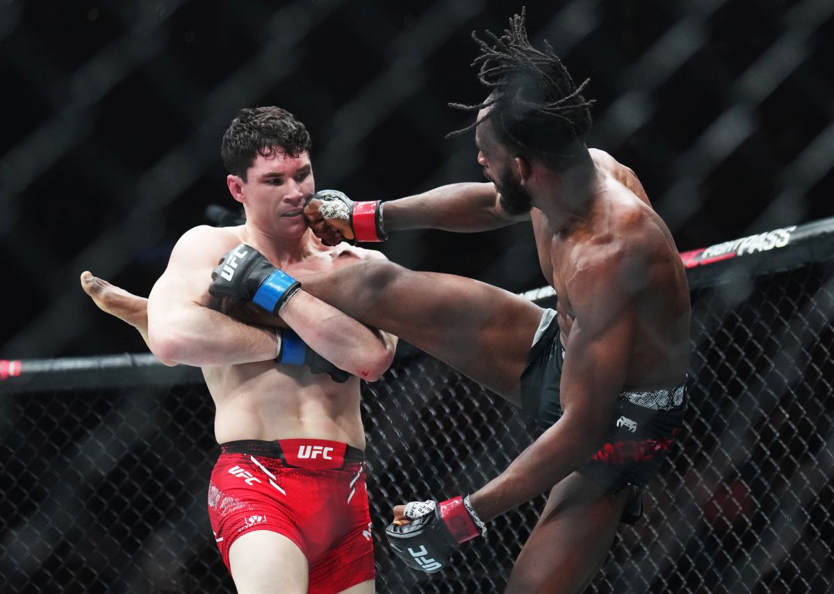 Mike Malott, left, fights Neil Magny during a welterweight bout at UFC 297 in Toronto on Saturday, January 20, 2024.