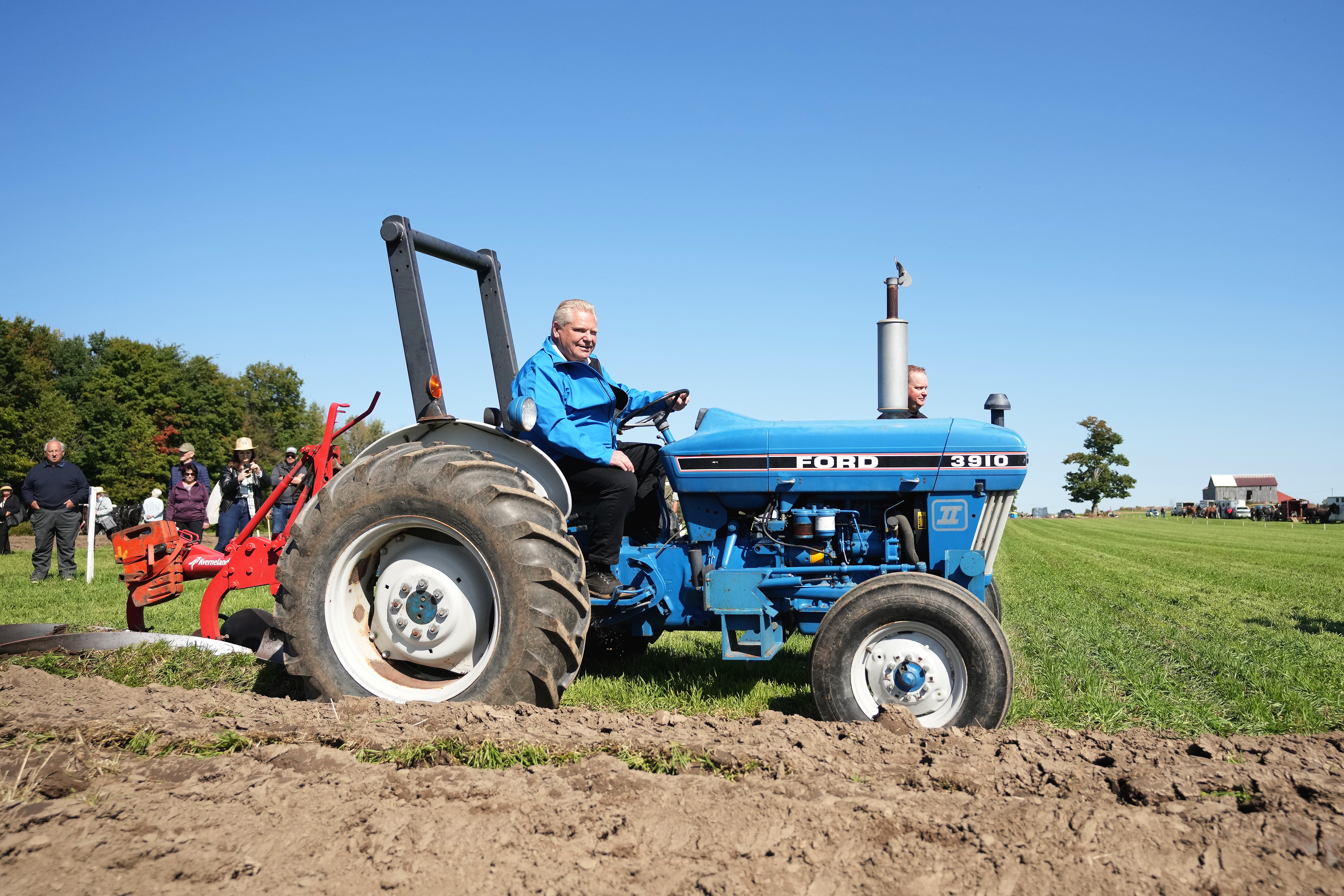 Ontario farmers raise concerns of dwindling farmland at rural expo