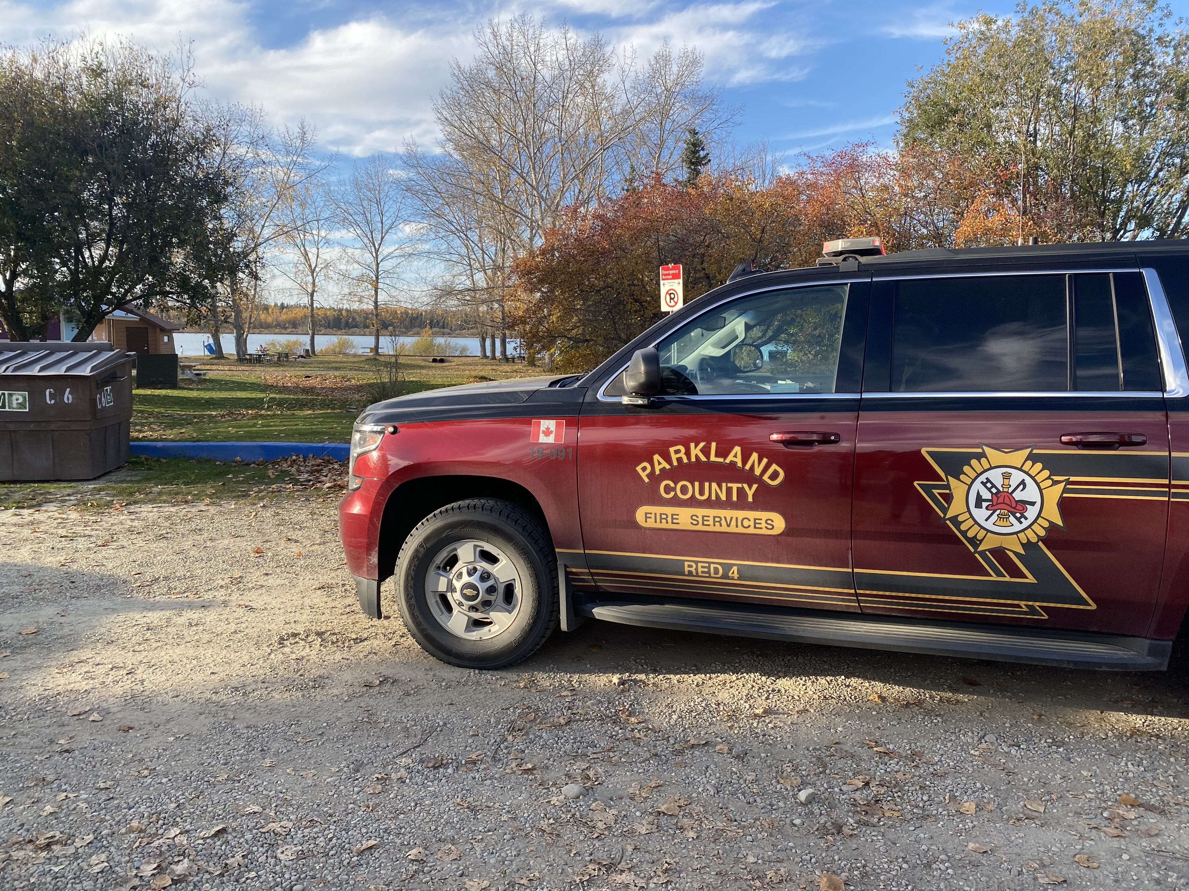 5-year-old dead after canoe overturns on Wabamun Lake: Alberta RCMP