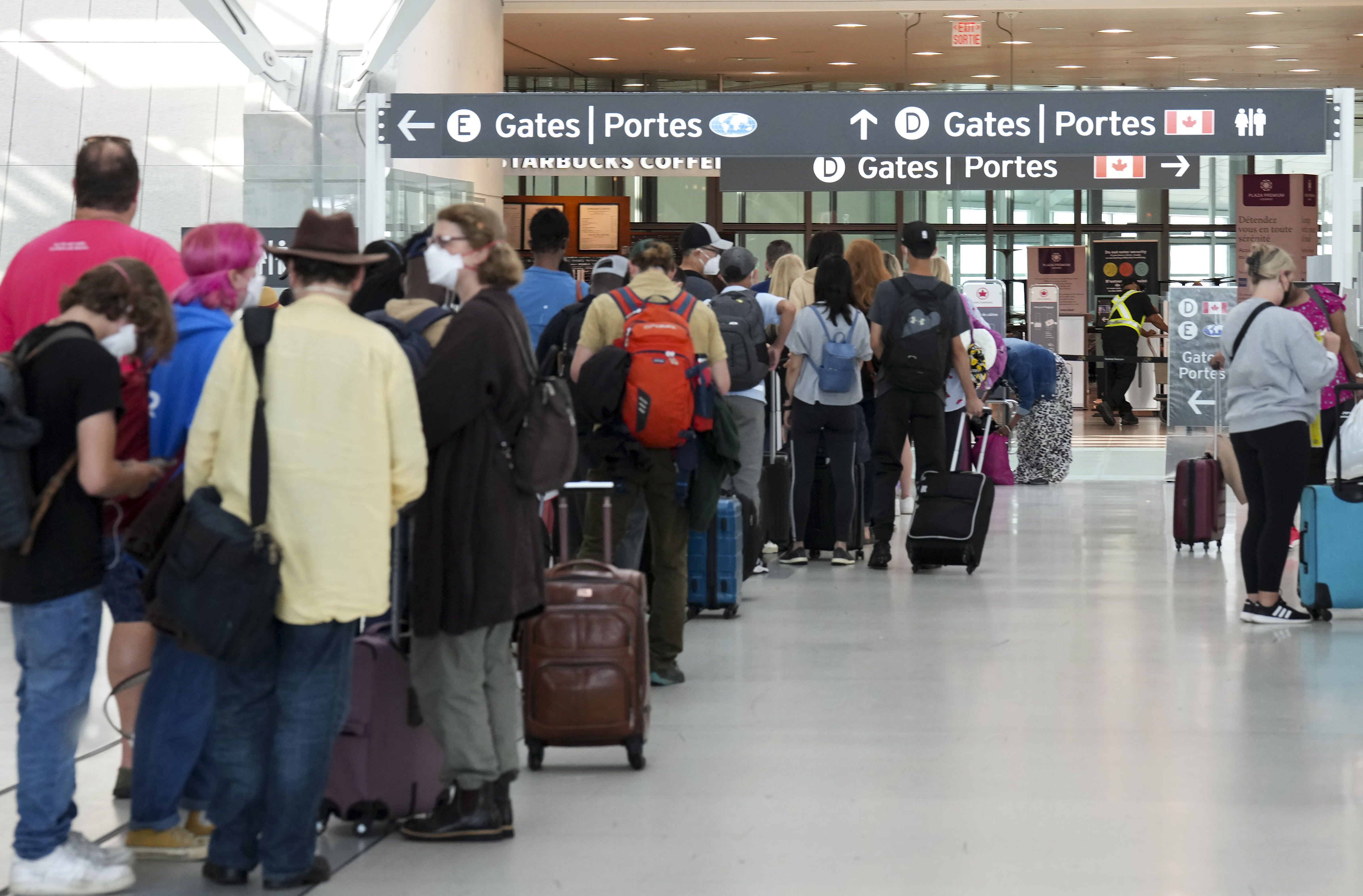 Airlines lose bid to skirt some of Canada’s air passenger rights rules