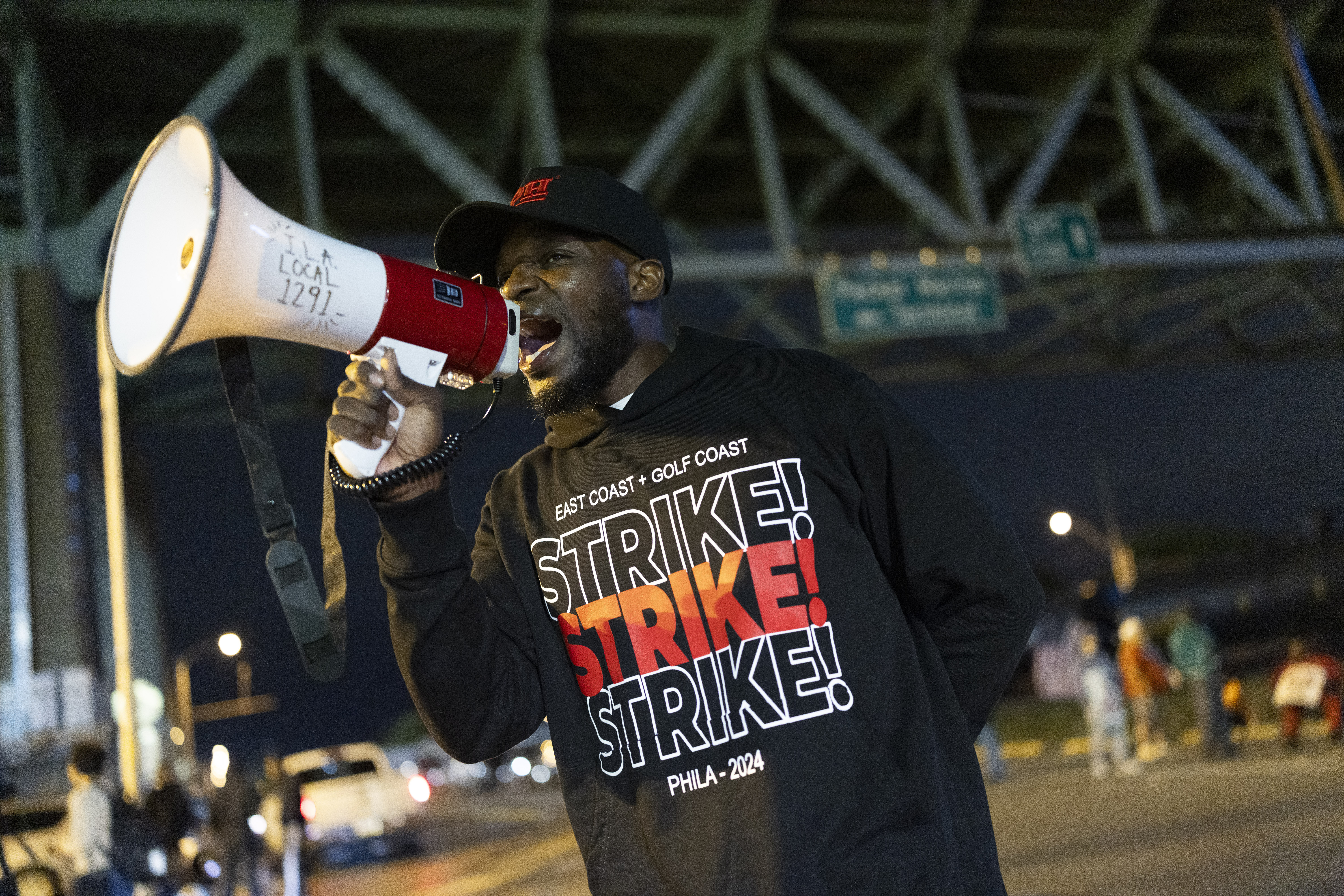 U.S. port strike begins with major implications for Canada’s economy