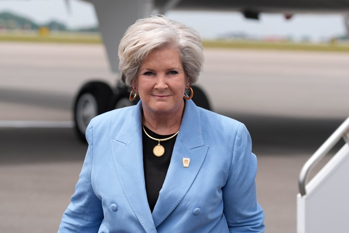 Trump co-campaign manager Susie Wiles is seen at Nashville International Airport as Republican presidential candidate former President Donald Trump arrives, Saturday, July 27, 2024, in Nashville, Tenn.