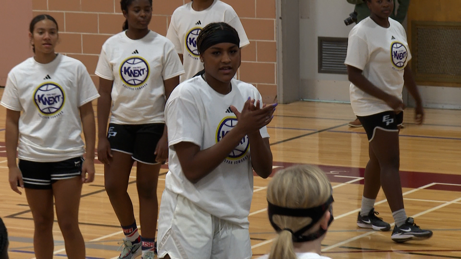 Aaliyah Edwards inspires young athletes at basketball camp in Kingston, Ont.