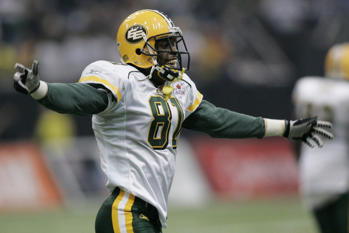 Edmonton's Ed Hervey celebrates a touchdown by teammate and quarterback Ricky Ray during fourth quarter CFL Grey Cup action on Sunday, Nov. 27, 2005 in Vancouver.