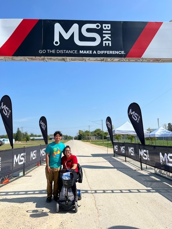 Winnipeg teen raises thousands of dollars for MS research