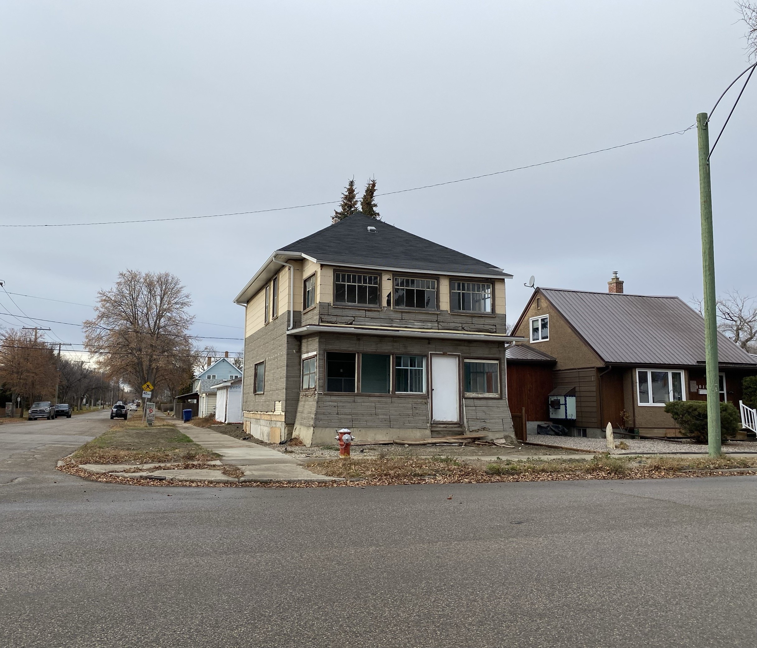 Abandoned Moose Jaw home with feral kittens sparks anger from the community