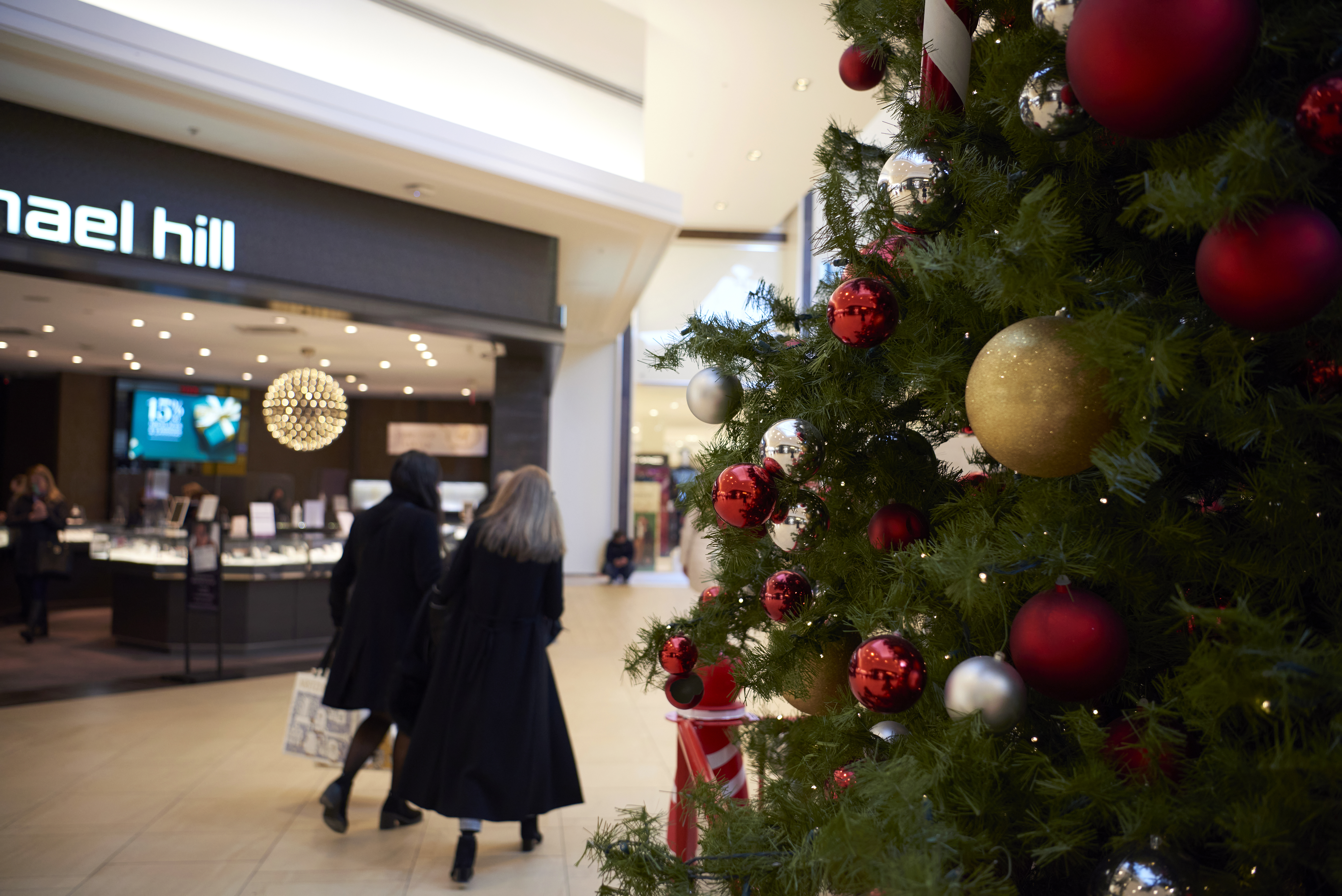 What a shorter holiday shopping season means for consumers and retailers