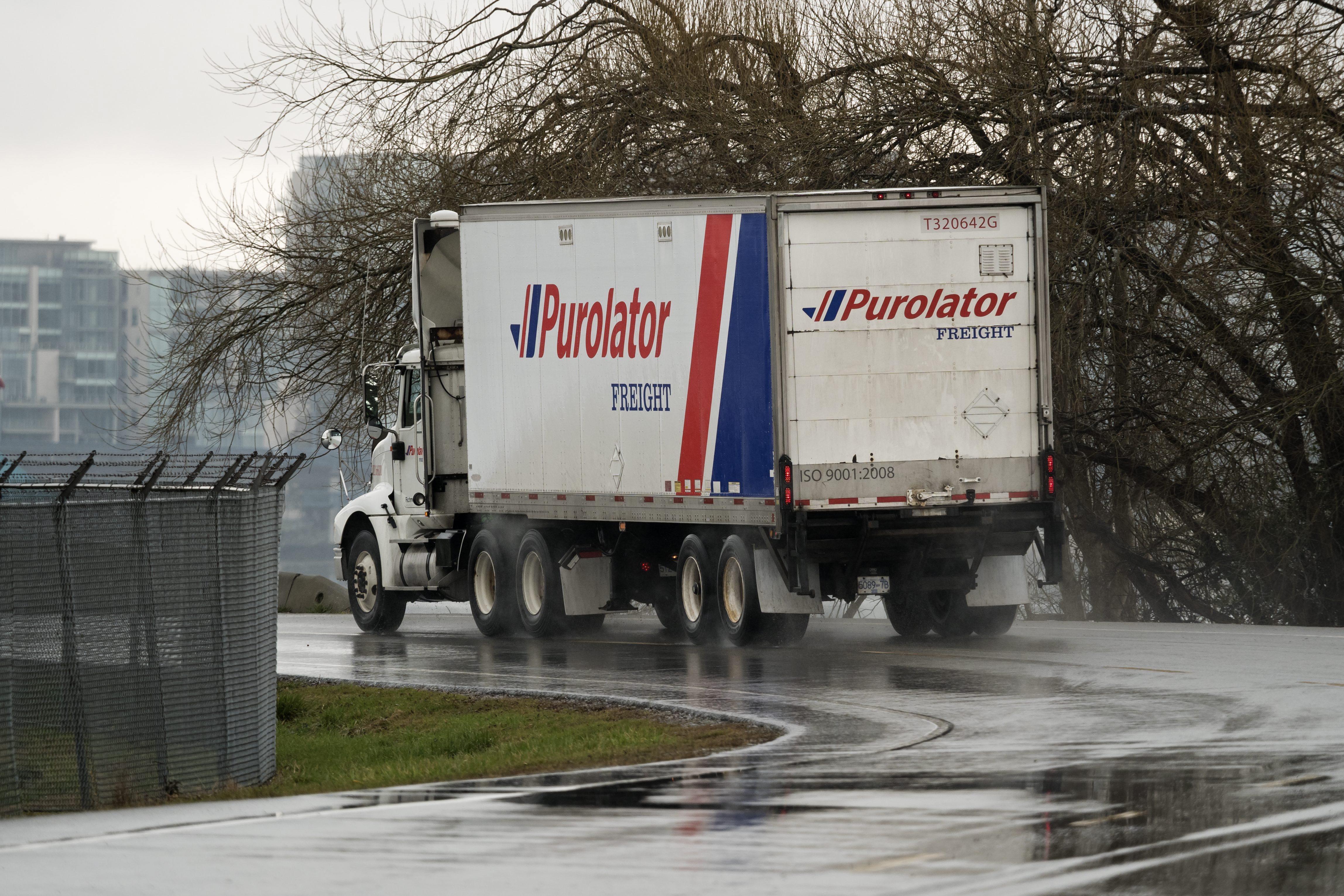 Canada Post strike: Purolator workers won’t handle packages, union says