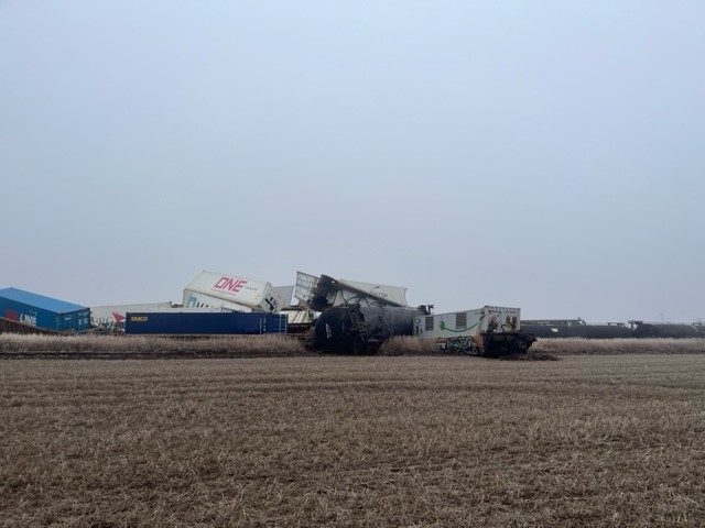 The RCMP are asking motorists to enactment   distant  from the country   of a bid     derailment, conscionable  eastbound  of Beiseker, portion    investigators effort   to find  what is successful  the 19 cars involved.