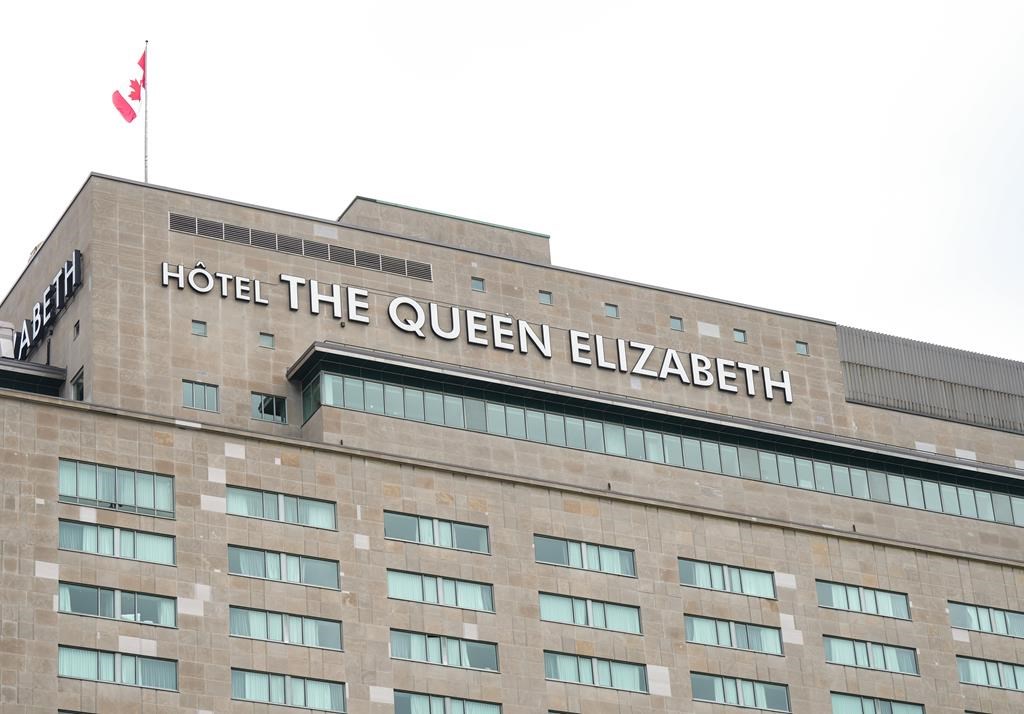Montreal’s Queen Elizabeth hotel to close over holidays amid labour dispute