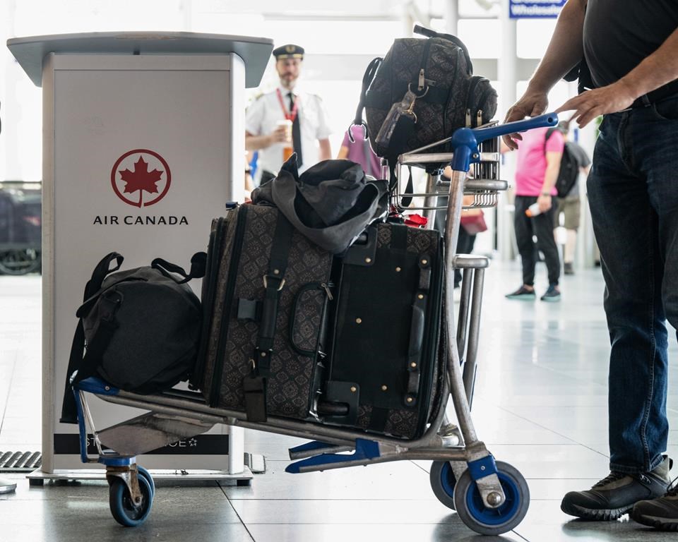 Air Canada adopts method to help passengers keep track of luggage Globalnews