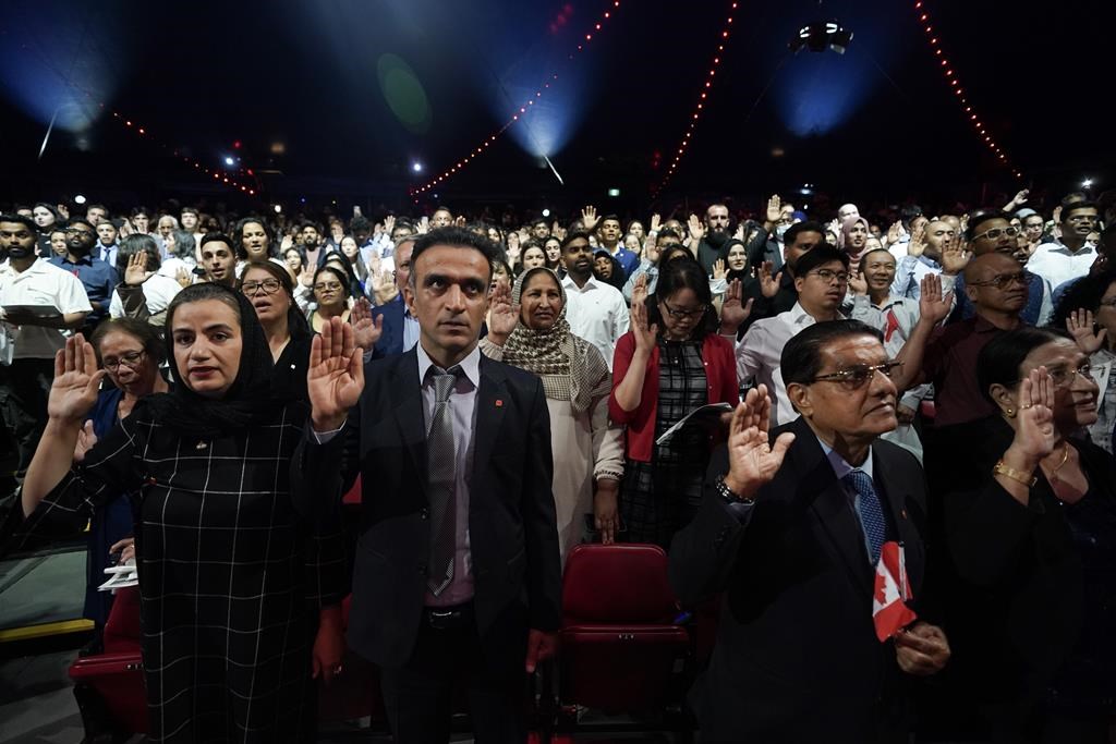 image of '우리에게 비용을 지불하게 하지 마세요': 온타리오 북부 시장들, 이민 감축 비판