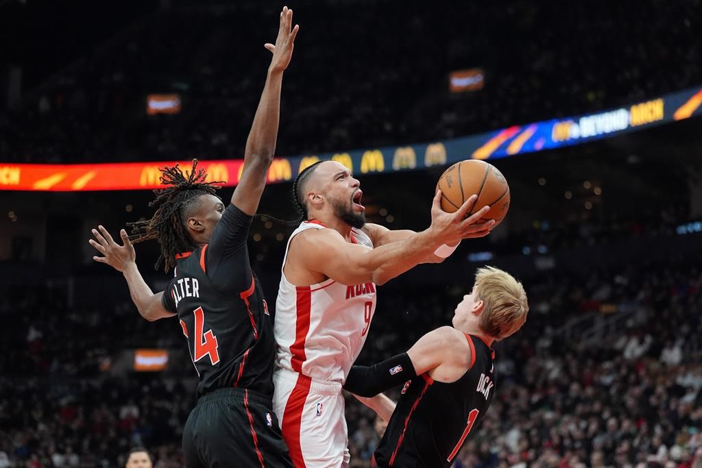 Brooks lifts Rockets to 114-110 win over Raptors