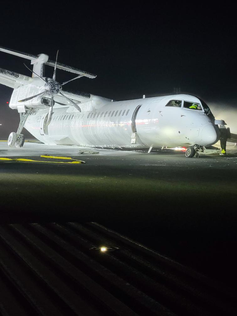 Plane with ‘suspected landing gear issue’ moved after rough Halifax landing