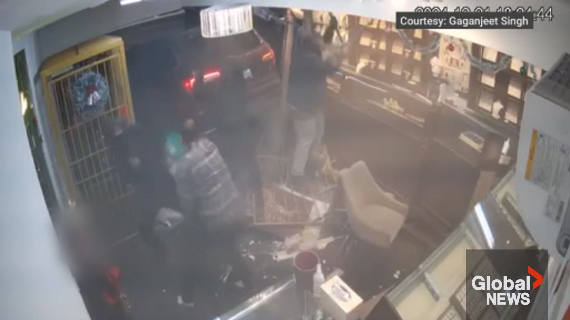 Canadian jewelry heist: video shows vehicle crashing into store, owner assaulted