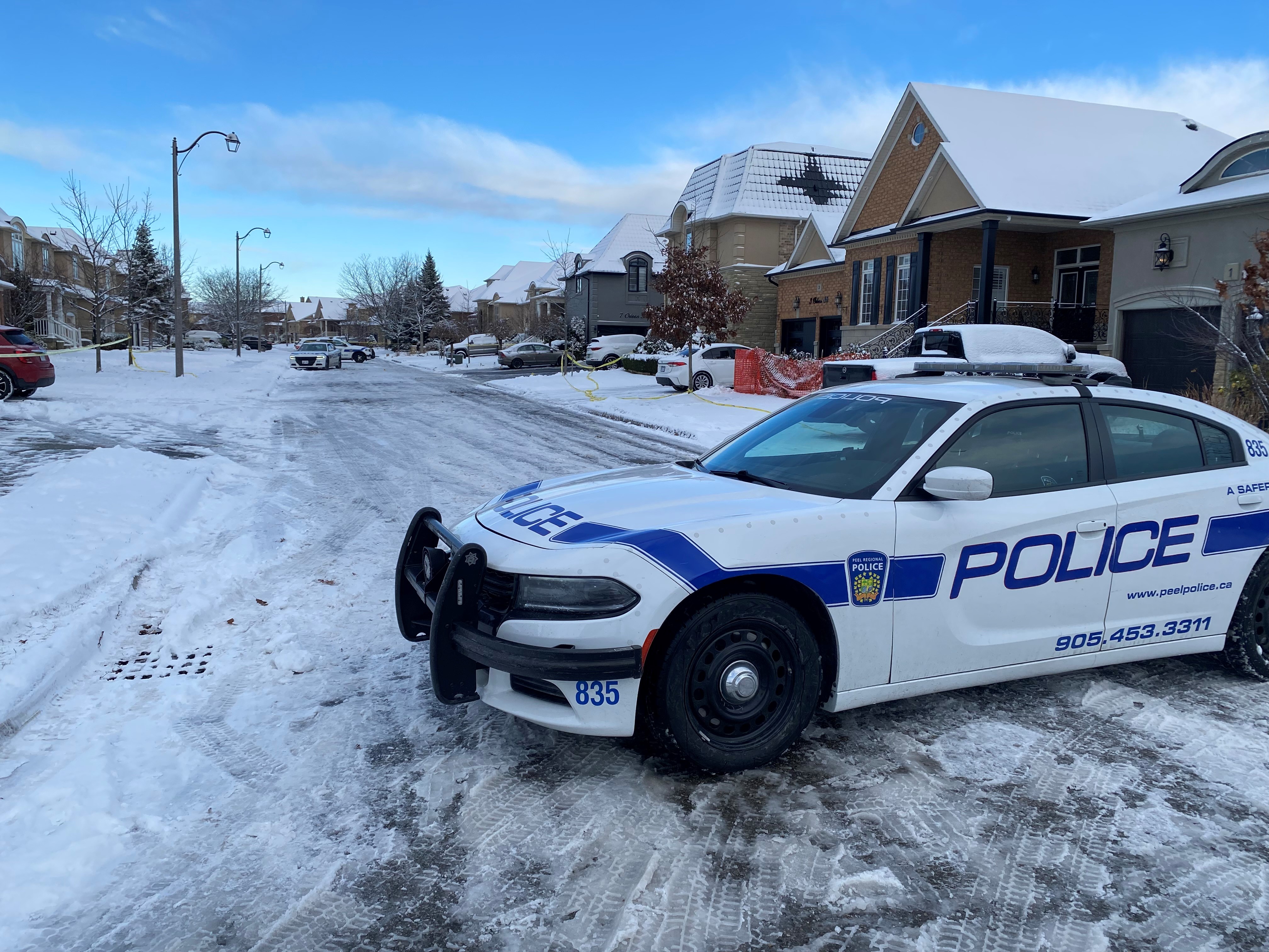 Man dead, another hurt after double shooting outside Ontario home