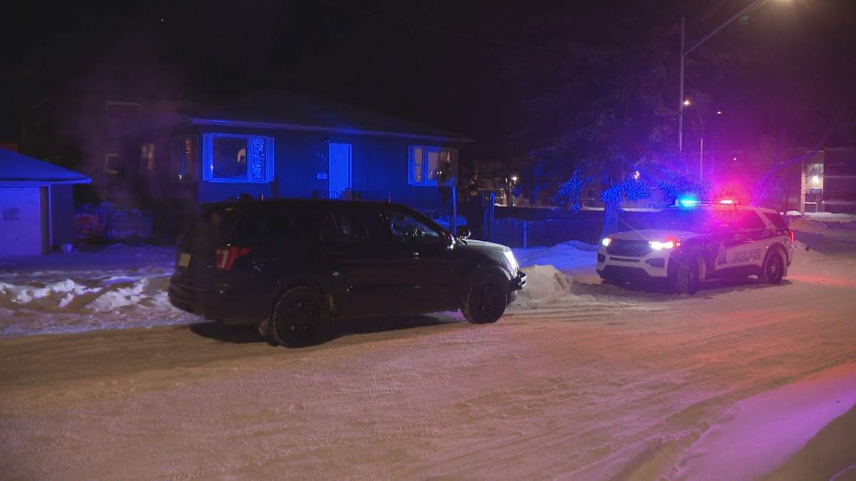 Saskatoon police investigate a homicide on the 1700 block of 22nd Street West in December 2024.
