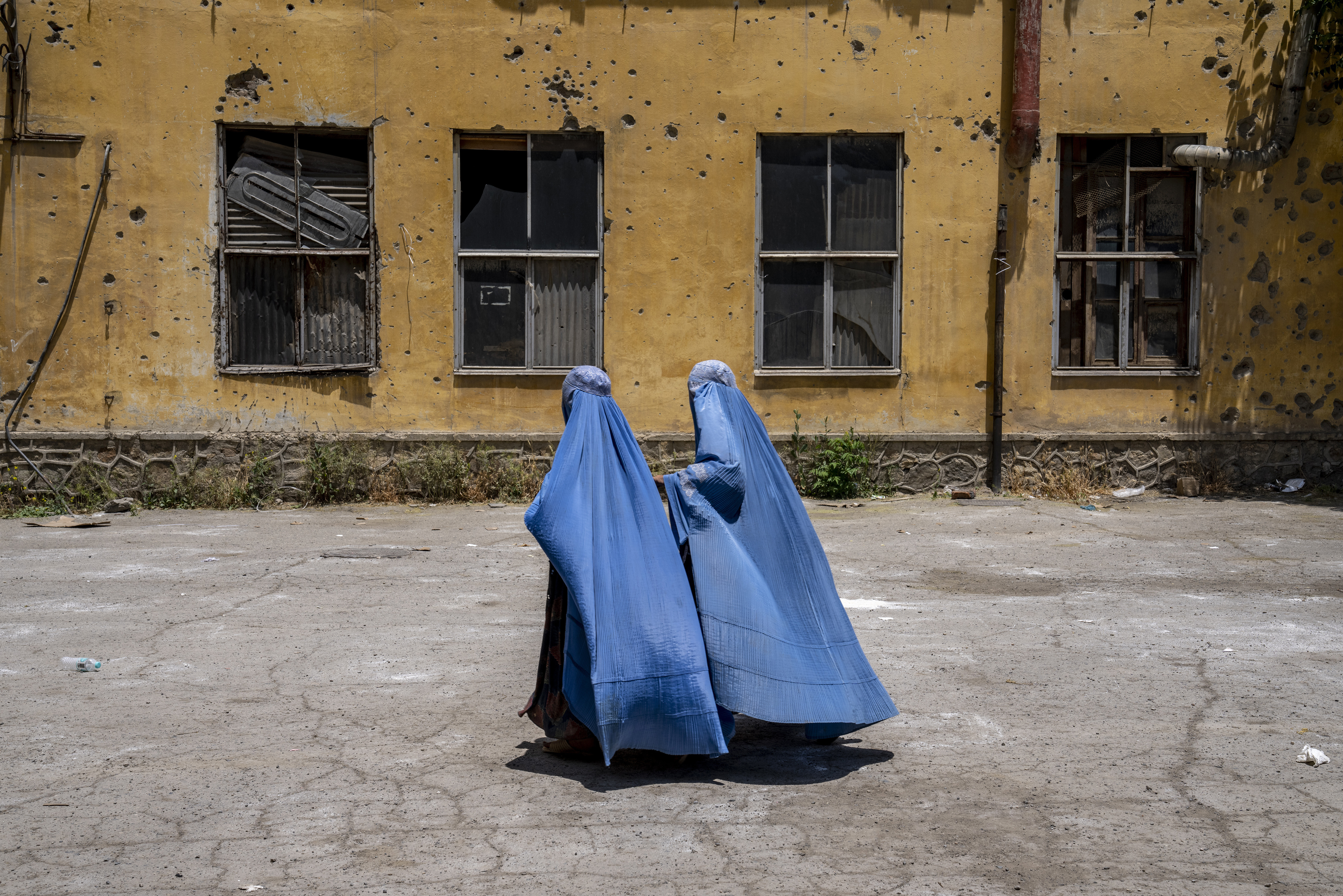 Taliban to close all NGOs employing women in Afghanistan