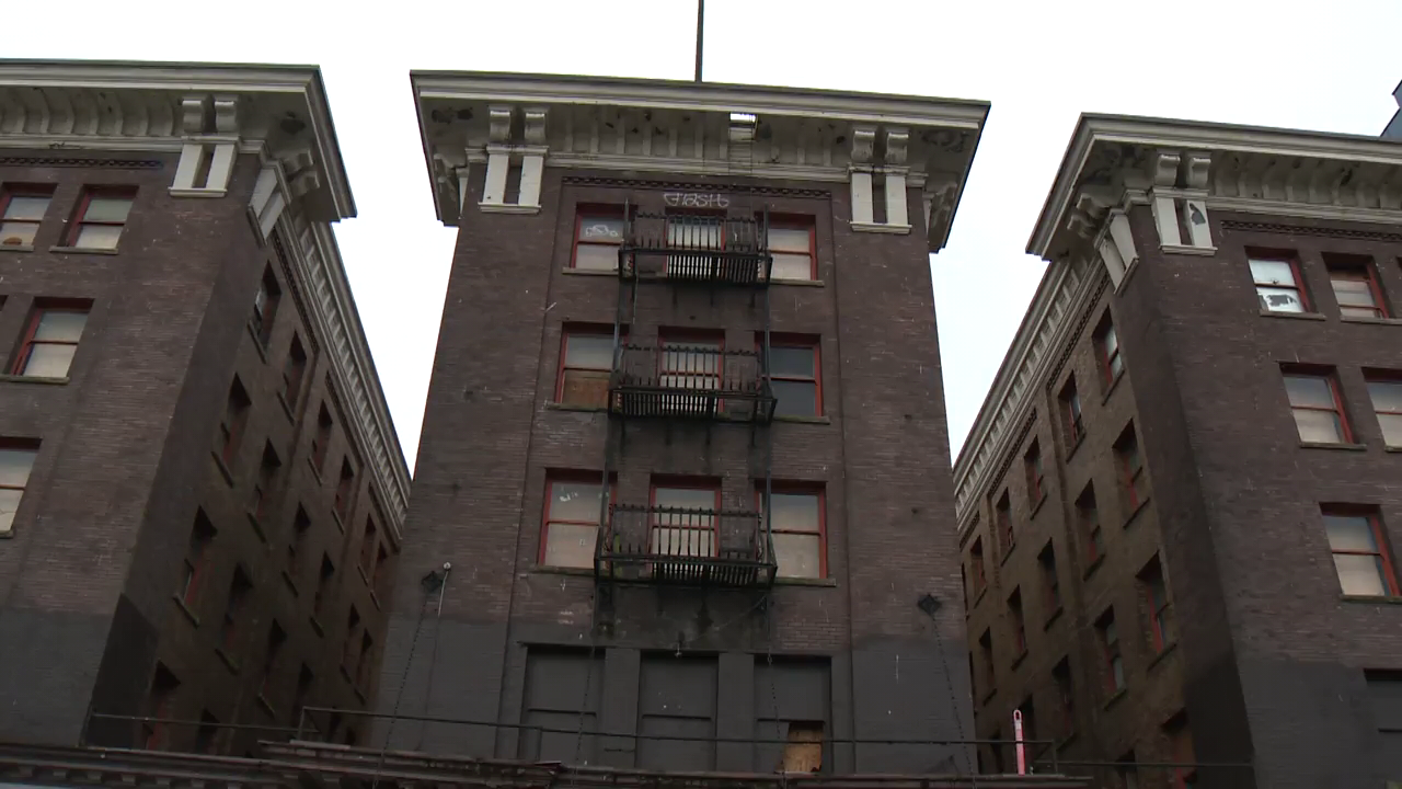 ‘Extremely compromised’: Vancouver’s 115 year old Dunsmuir Hotel could face demolition