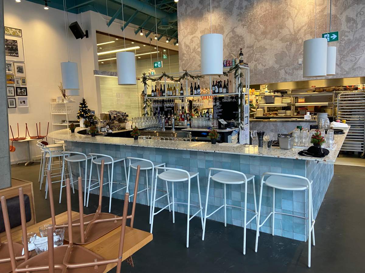 Dalla Tavola Zenari ready for the final night of service.