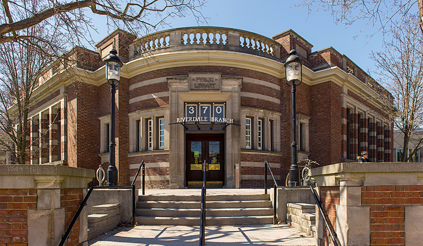 Toronto Public Library refuses to let lost child use their phone to call home, apologizes