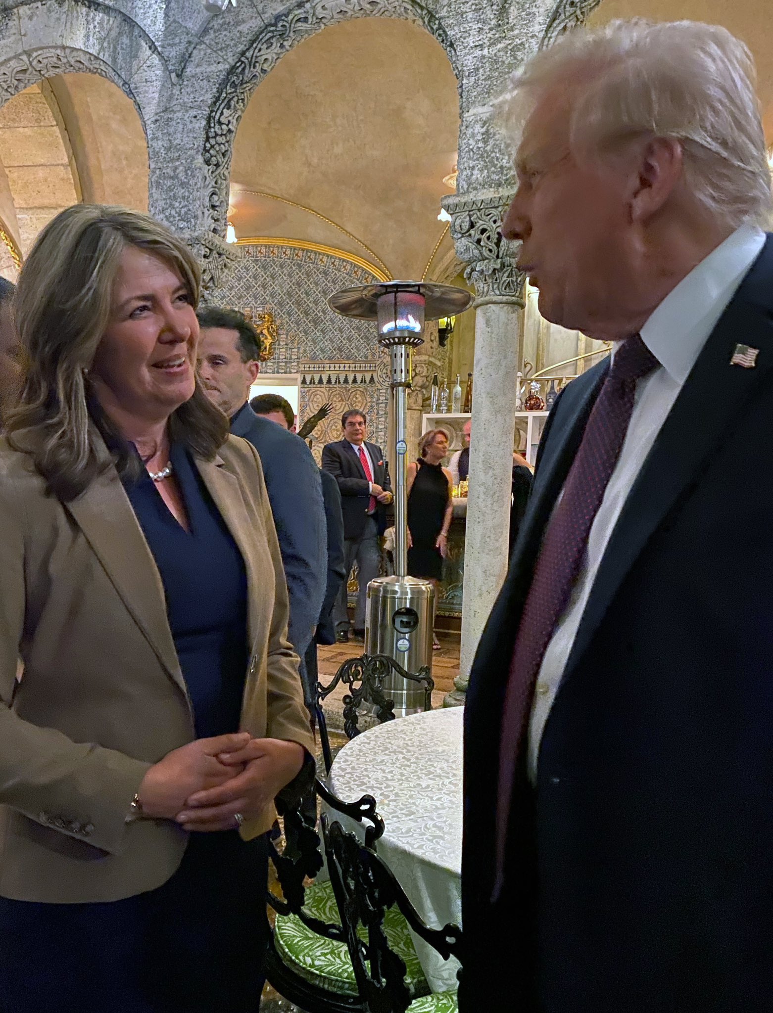 Friendly and constructive: Premier Danielle Smith meets with Donald Trump